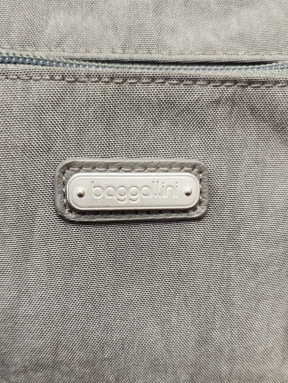 Baggallini Gray Crossbody Travel Organizer Shoulder Bag